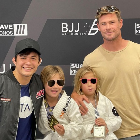 Sasha Hemsworth and his twin brother Triston Hemsworth is a Jiu-Jitsu learners. 